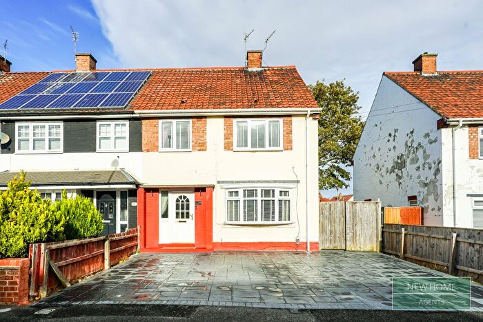 3 Bedroom End Of Terrace House For Sale In Ravensworth Road, Billingham, TS23