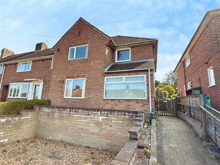 3 Bedroom End Of Terrace House For Sale In Throckmorton Road, Bungay, Suffolk, NR32