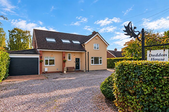 5 Bedroom Detached House For Sale In Common Lane, Lach Dennis, CW9