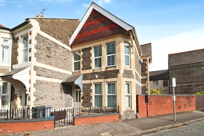 2 Bedroom Flat For Sale In Machen Place, Cardiff, CF11