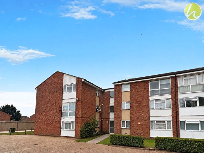 2 Bedroom Flat To Rent In Colne Court, East Tilbury, RM18