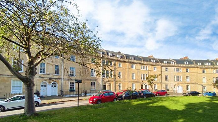 3 Bedroom Flat To Rent In Widcombe Crescent, Bath, Somerset, BA2