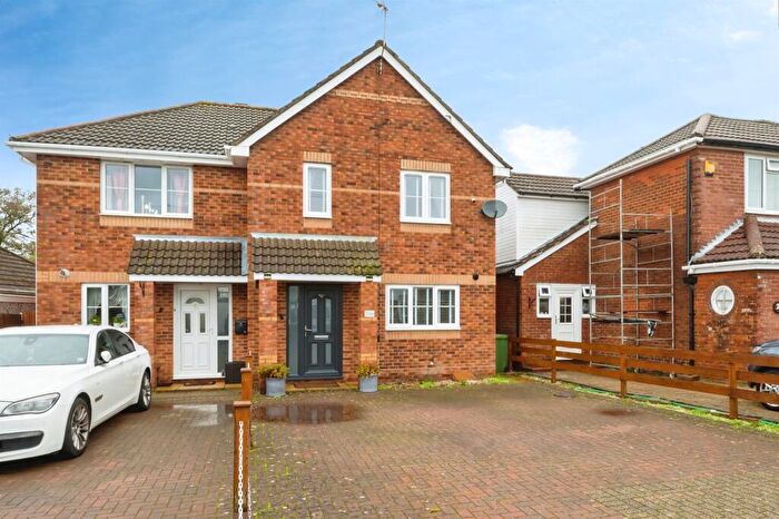 3 Bedroom Semi-Detached House For Sale In North East Road, Southampton, SO19