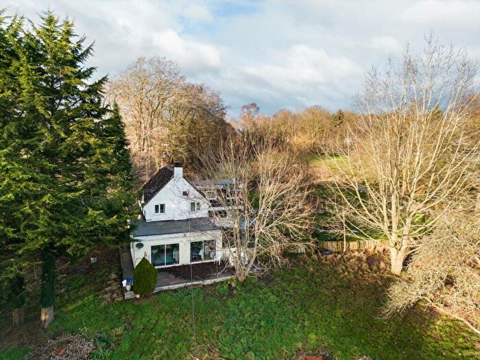 7 Bedroom Detached House For Sale In Crackley Lane, Kenilworth, CV8