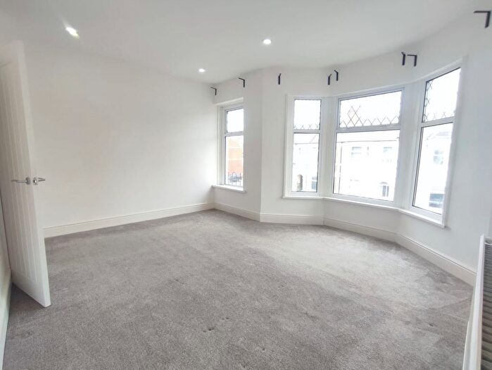 5 Bedroom Terraced House To Rent In Llanishen Street, Cardiff, CF14