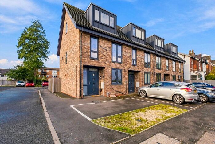 3 Bedroom End Of Terrace House For Sale In Roberts Street, Eccles, M30
