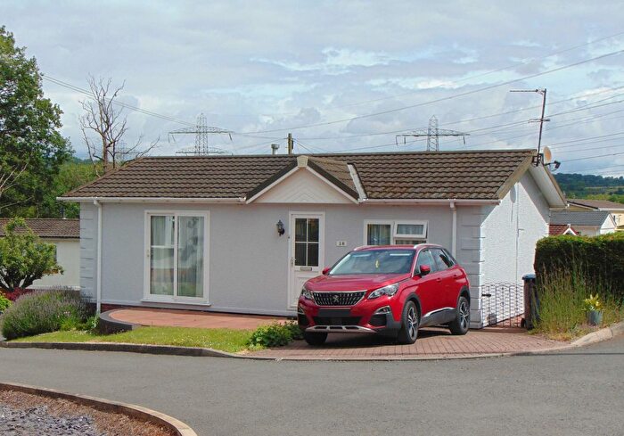 2 Bedroom Mobile/park Home For Sale In Pool View Park, Buildwas, Telford, TF8