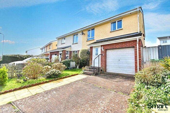 4 Bedroom Semi-Detached House For Sale In Canberra Close, Exeter, EX4