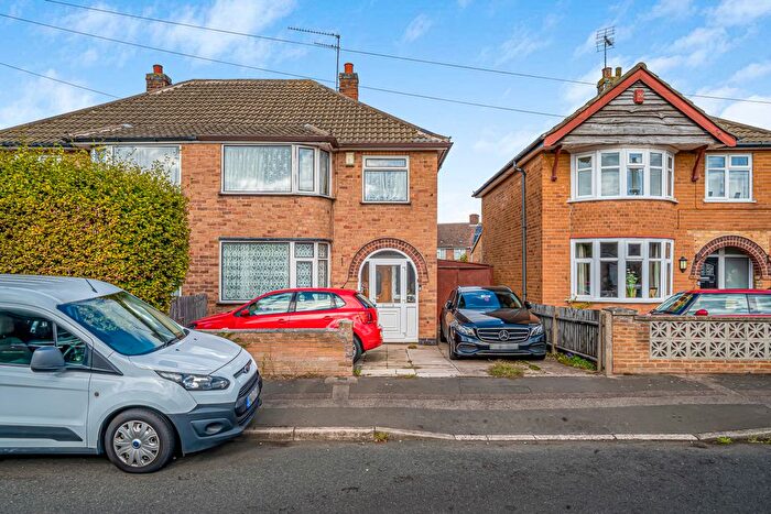 3 Bedroom Semi-Detached House For Sale In Willow Road, Blaby, Leicester, LE8