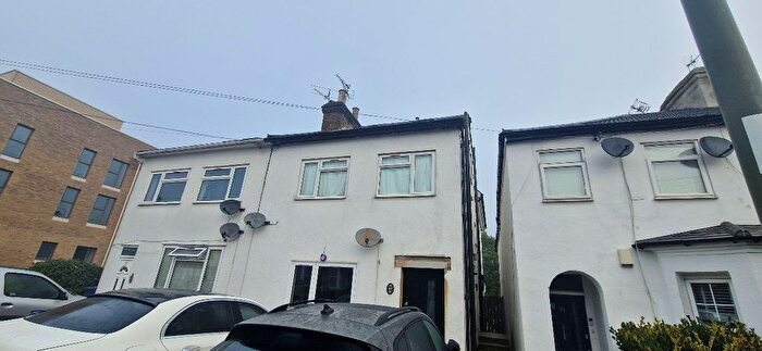 1 Bedroom Flat To Rent In Victoria Road, Barnet, EN4