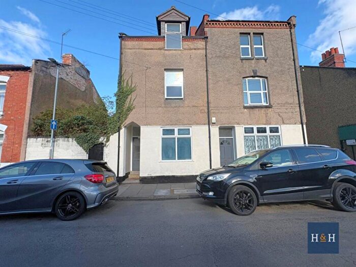 2 Bedroom Apartment To Rent In Cowper Street, The Mounts -, NN1