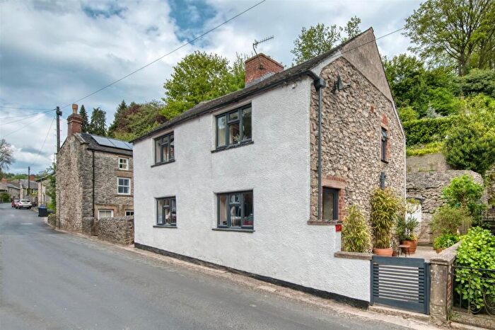 3 Bedroom Detached House For Sale In Yeoman Street, Bonsall, DE4