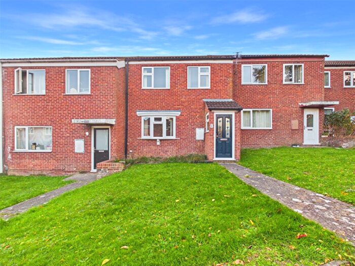 3 Bedroom Terraced House For Sale In Campion Close, Gloucester, Gloucestershire, GL4