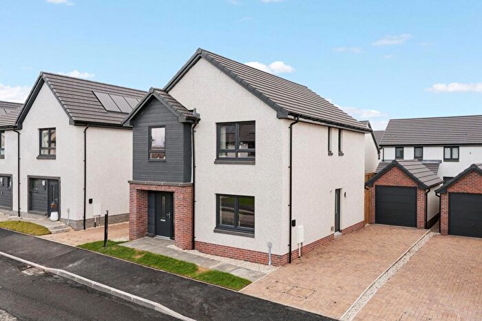 4 Bedroom Detached House For Sale In Millside Park, Stanley, PH1