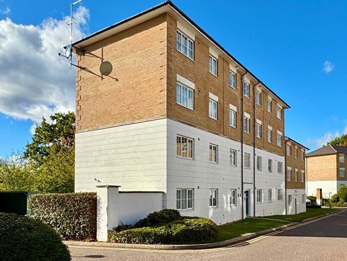 2 Bedroom Flat For Sale In The Yard, Braintree, CM7