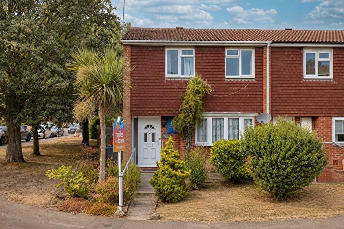 2 Bedroom Semi-Detached House For Sale In Lorina Road, Ramsgate, Kent, CT12