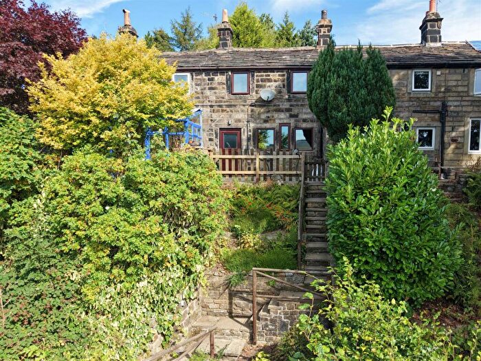 2 Bedroom Cottage For Sale In Winters Cottages, Blackshaw Head, Hebden Bridge, HX7