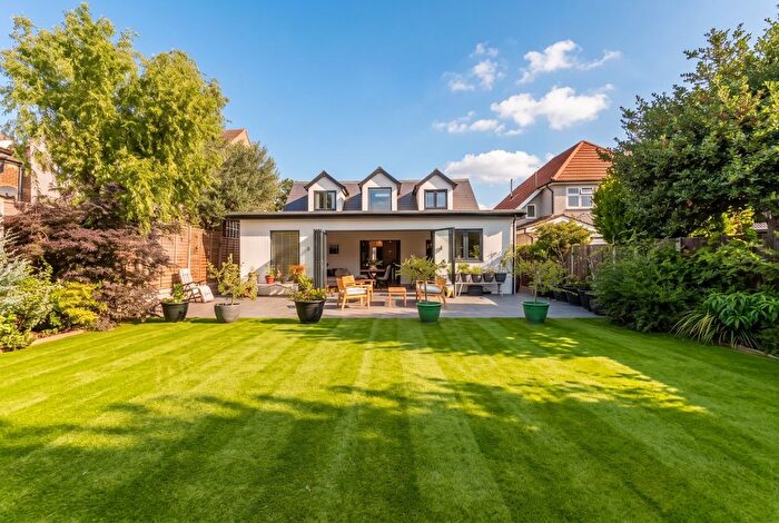 4 Bedroom Detached House For Sale In Standard Road, Bexleyheath, Kent, DA6