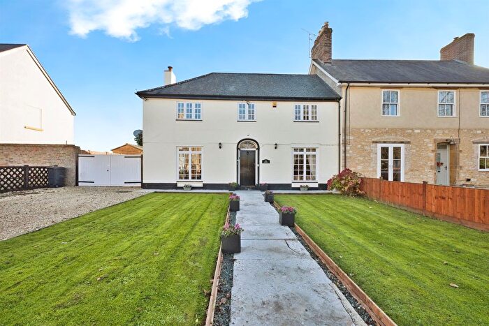 3 Bedroom End Of Terrace House For Sale In Tail Mill Lane, Merriott, TA16