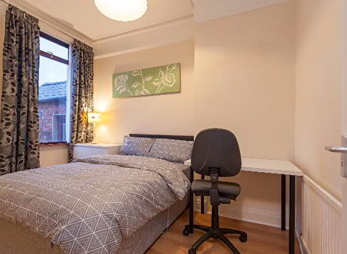 5 Bedroom Double Rooms To Rent In Room, Willowbank Gardens, Belfast, BT15