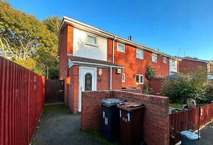 3 Bedroom Maisonette To Rent In Hambledon Close, Wolverhampton, WV9