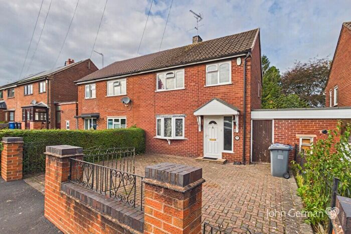 3 Bedroom Semi-Detached House For Sale In Mosley Drive, Uttoxeter, ST14