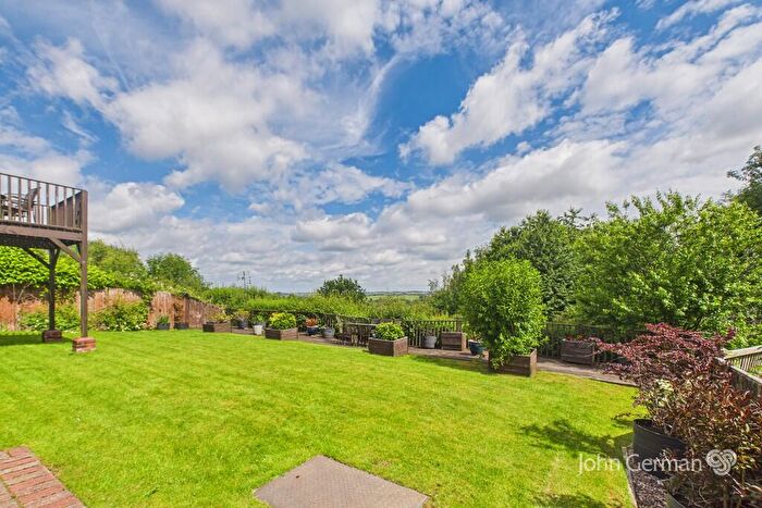 5 Bedroom Detached House For Sale In Main Street, Linton, DE12