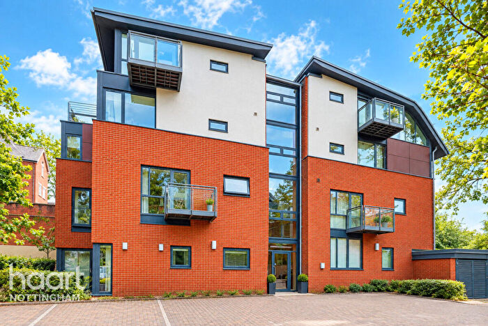 2 Bedroom Apartment For Sale In Castle Boulevard, Nottingham, NG7