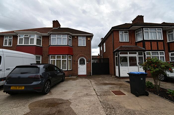 4 Bedroom Semi-Detached House For Sale In Tintern Avenue, London, NW9