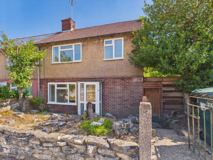 3 Bedroom Semi-Detached House For Sale In Brockley Close, Tilehurst, Reading, RG30