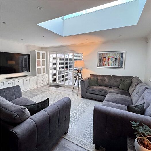 4 Bedroom Detached House For Sale In Wilks Close, Rainham, Kent, ME8