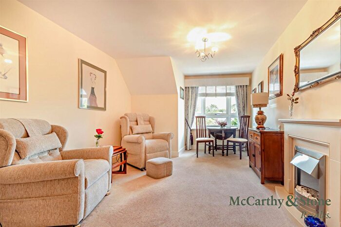 1 Bedroom Flat For Sale In Horton Mill Court, Hanbury Road, Droitwich, WR9