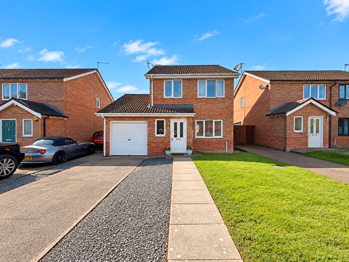 3 Bedroom Detached House For Sale In Cornelius Close, Bridgend, South Cornelly, CF33