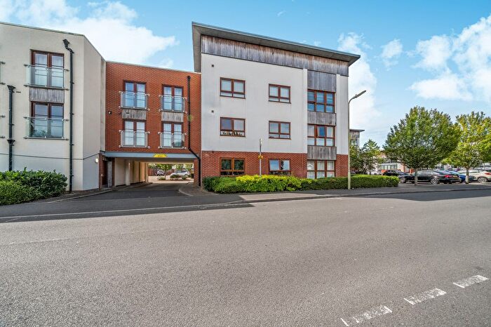 2 Bedroom Flat For Sale In Park Prewett Road, Basingstoke, Hampshire, RG24