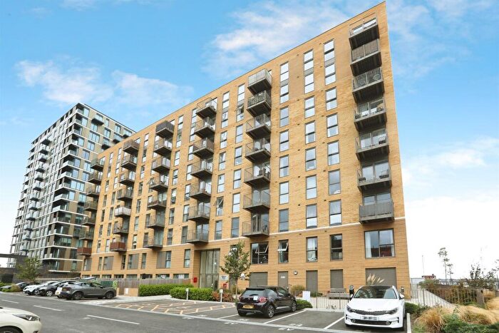 2 Bedroom Apartment For Sale In Gillingham Gate Road, Chatham, ME4