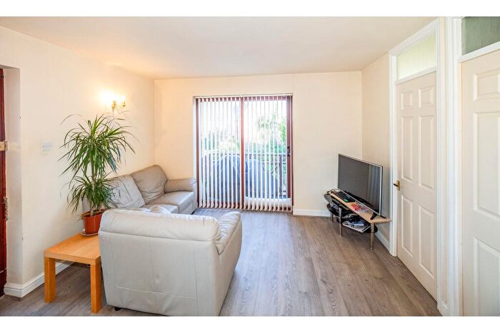 1 Bedroom Flat To Rent In Alexandra Court, Kenilworth, Warwickshire, CV8
