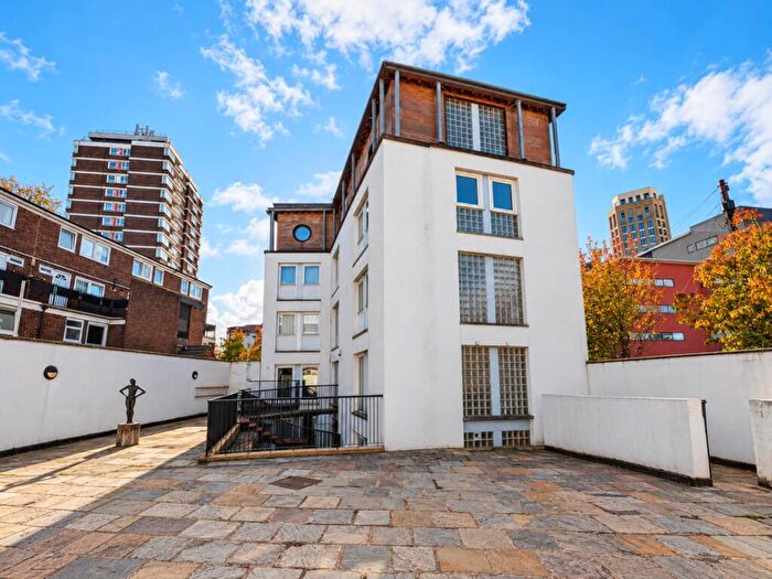2 Bedroom Maisonette For Sale In Latin Quarter, Grasmere Road, Plaistow, E13