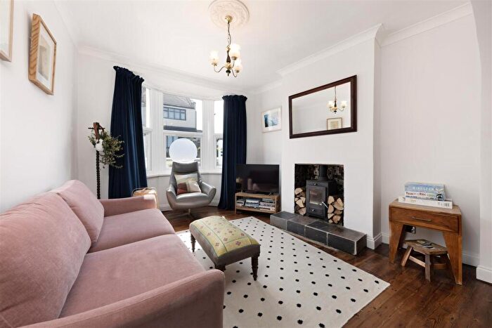 3 Bedroom House For Sale In Alabama Street, London, SE18