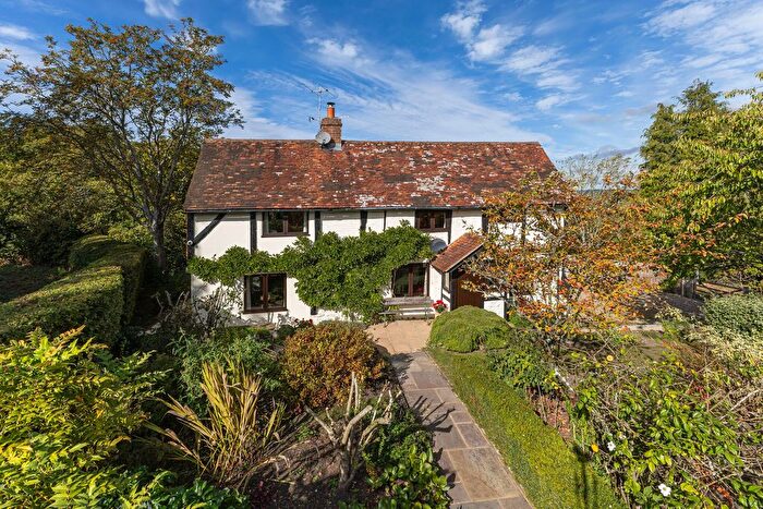 3 Bedroom Cottage For Sale In Bourne Lane, Plaxtol, Sevenoaks, TN15