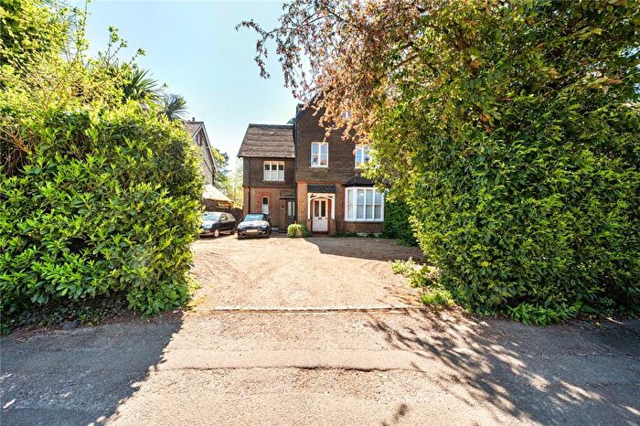 1 Bedroom Apartment For Sale In Somers Road, Reigate, Surrey, RH2