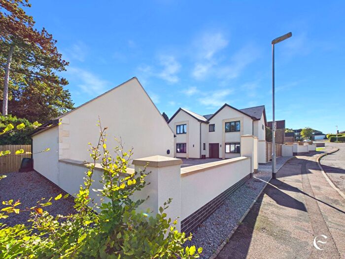 5 Bedroom Detached House For Sale In Vence Close, Stamford, PE9