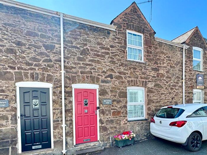2 Bedroom Terraced House For Sale In Erskine Terrace, Conwy, LL32