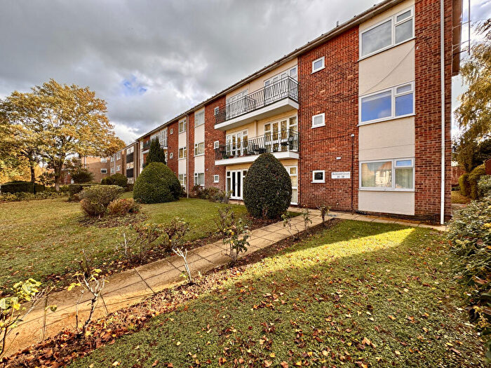 2 Bedroom Flat For Sale In Belmont Court, High Street, Newmarket, Suffolk, CB8