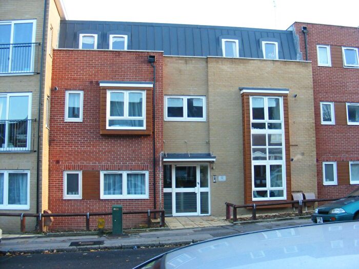 6 Bedroom Flat To Rent In Portswood Road, Portswood, Southampton, SO17