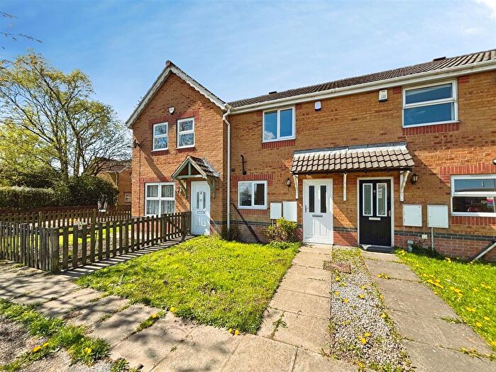 2 Bedroom Town House To Rent In Stainton Close, Wibsey, BD6