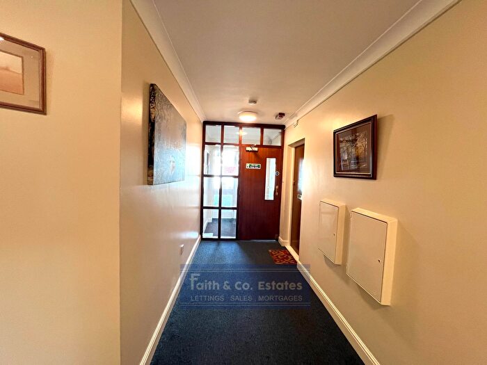 1 Bedroom Flat To Rent In Park Gate, Windsor Lane, Burnham, SL1