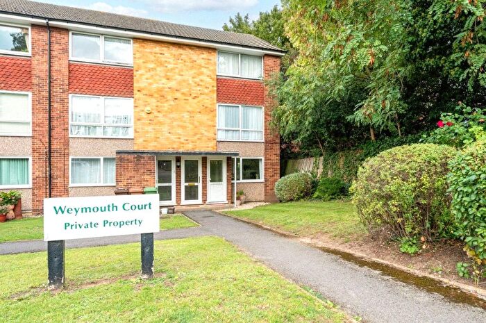 2 Bedroom Flat To Rent In Grange Road, Sutton, Surrey, SM2