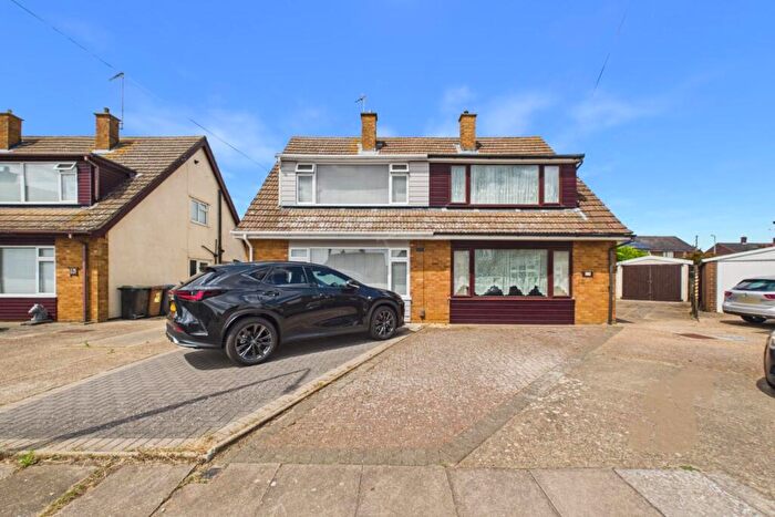 2 Bedroom Semi-Detached House For Sale In Dawnbrook Close, Ipswich, IP2