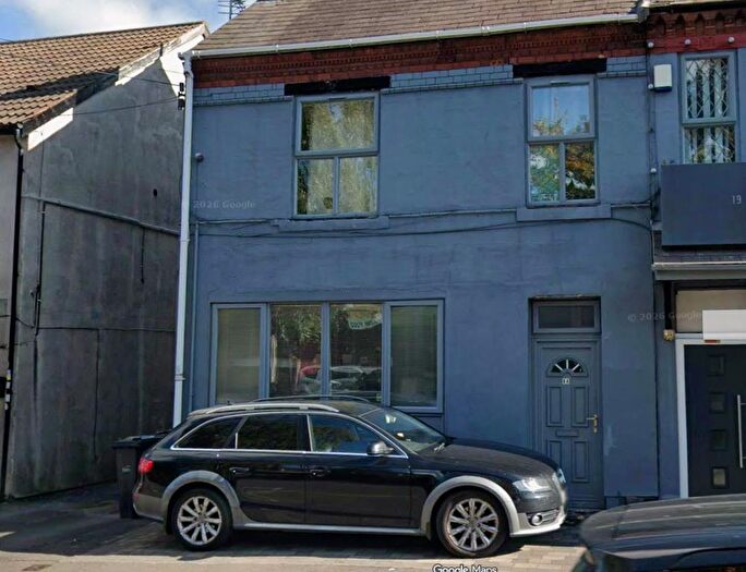 2 Bedroom Flat To Rent In Long Lane, Halesowen, B62