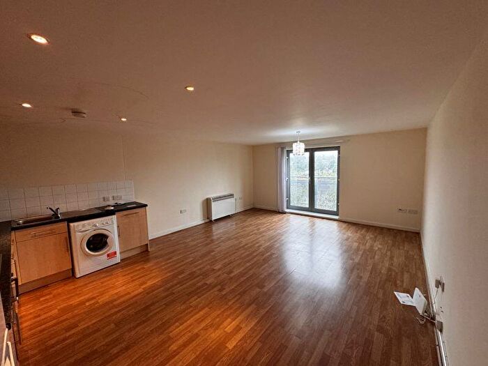 2 Bedroom Flat For Sale In St. Lawrence Road, Newcastle Upon Tyne, NE6